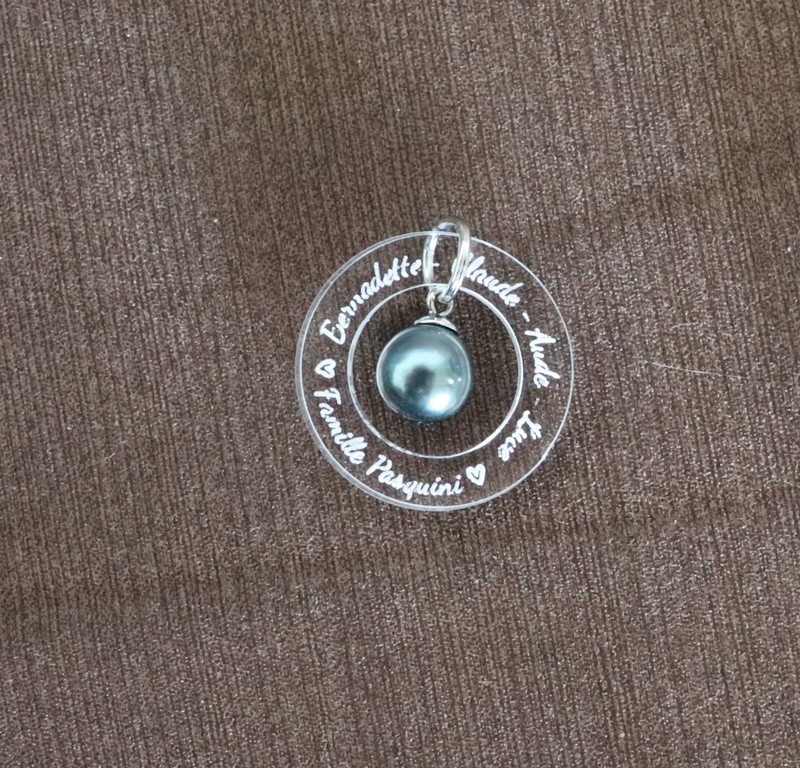 Pendentif message acrylique + perle