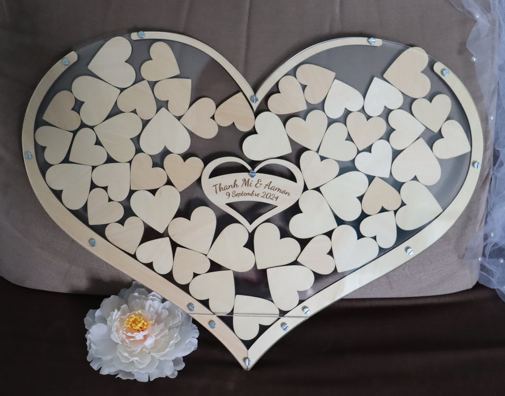 Livre d'or en cœur acrylique & bois personnalisé