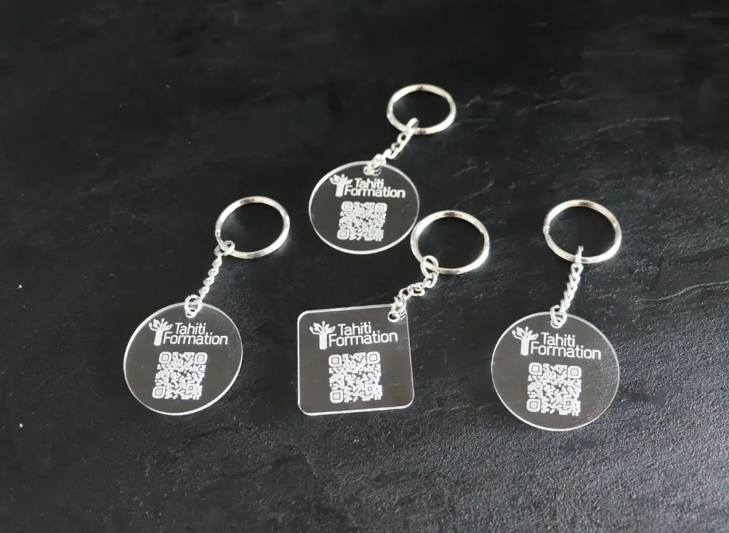 Porte-clé QR code personnalisé en acrylique