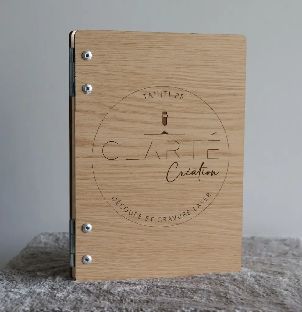[LIBOPER001] Livret A5 avec gravure personnalisée en bois