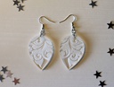 Boucles d'oreilles florales acrylique (flourish dangle)