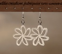 Boucles d'oreilles fleur de tiare acrylique