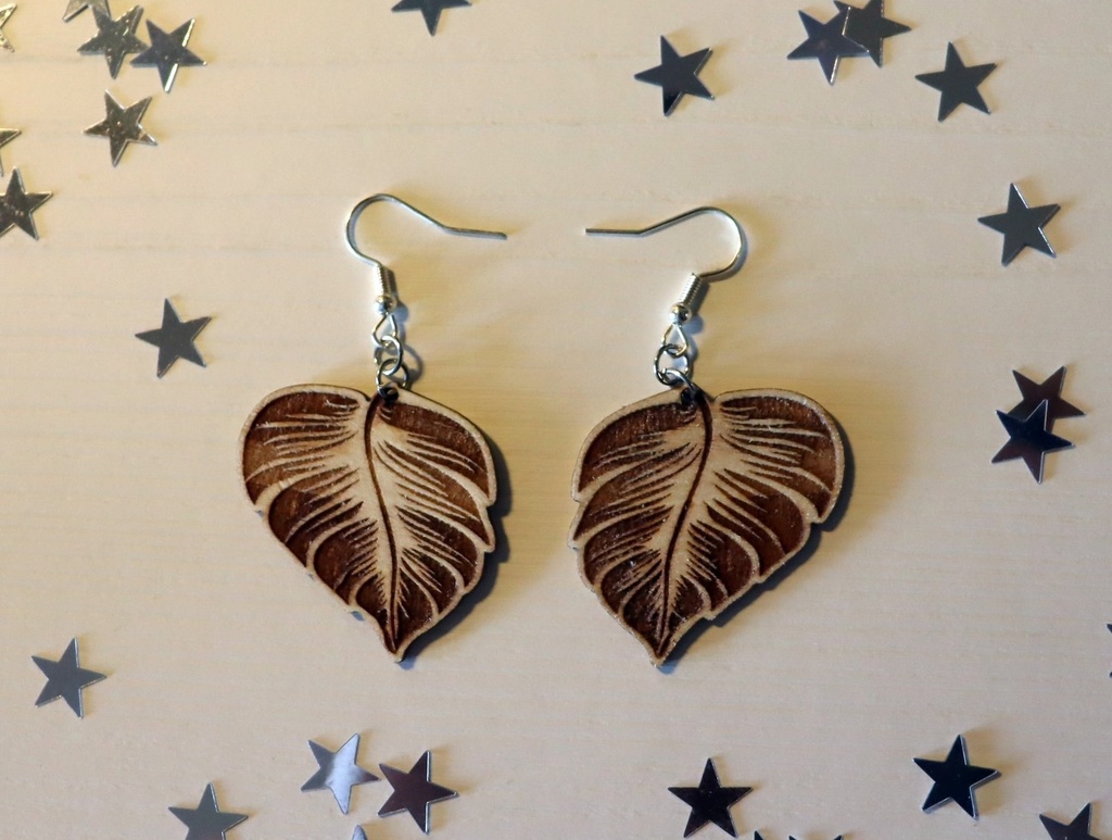 Boucles d'oreilles feuille ape bois
