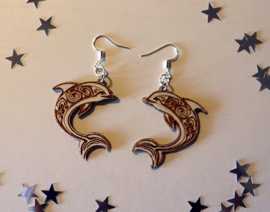 Boucles d'oreilles dauphins bois