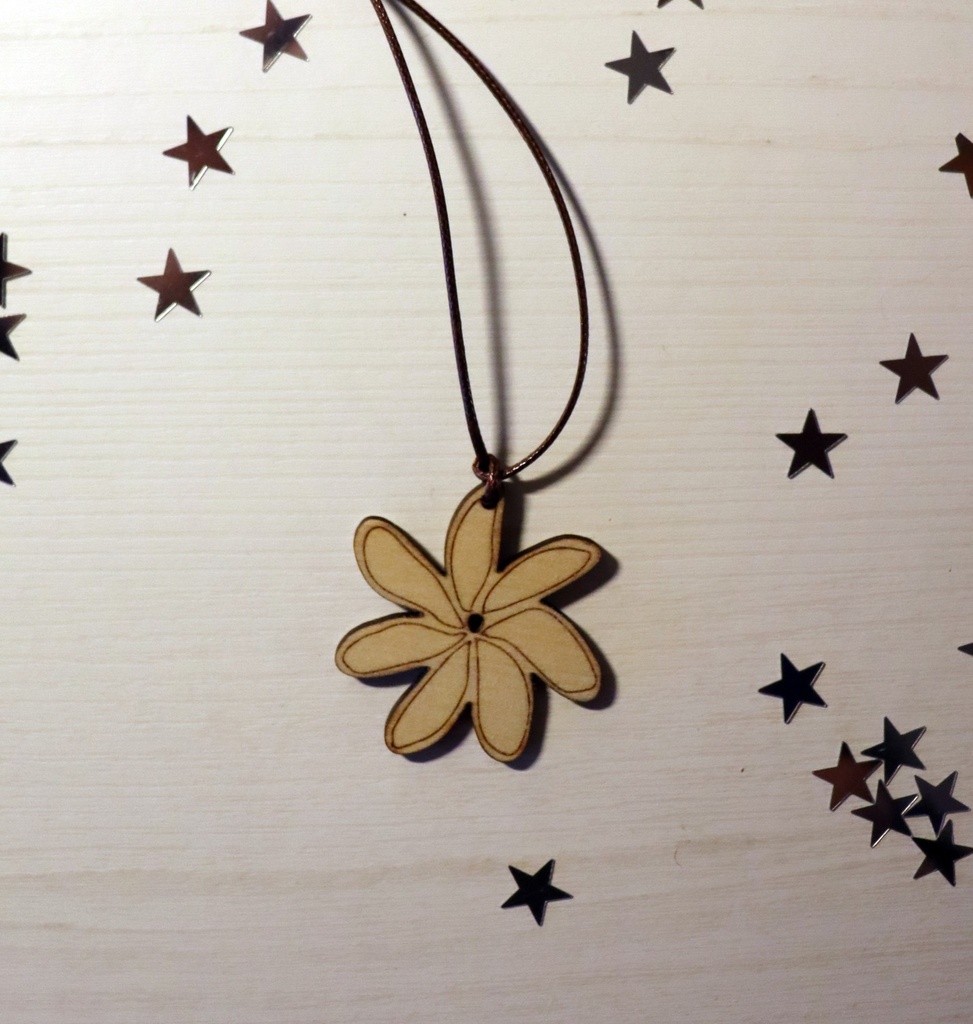 [PBNTBO001] Petite boule de noël en bois : tiare