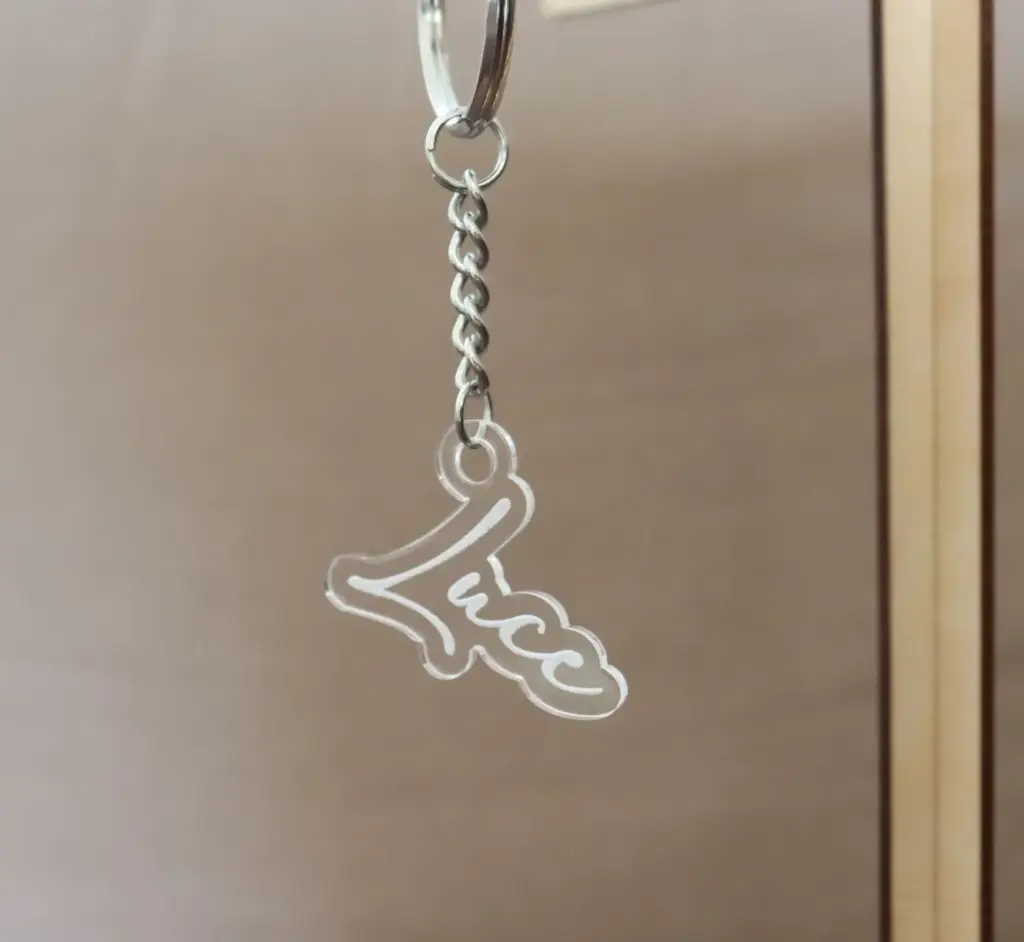 Porte-clé prénom personnalisé en acrylique