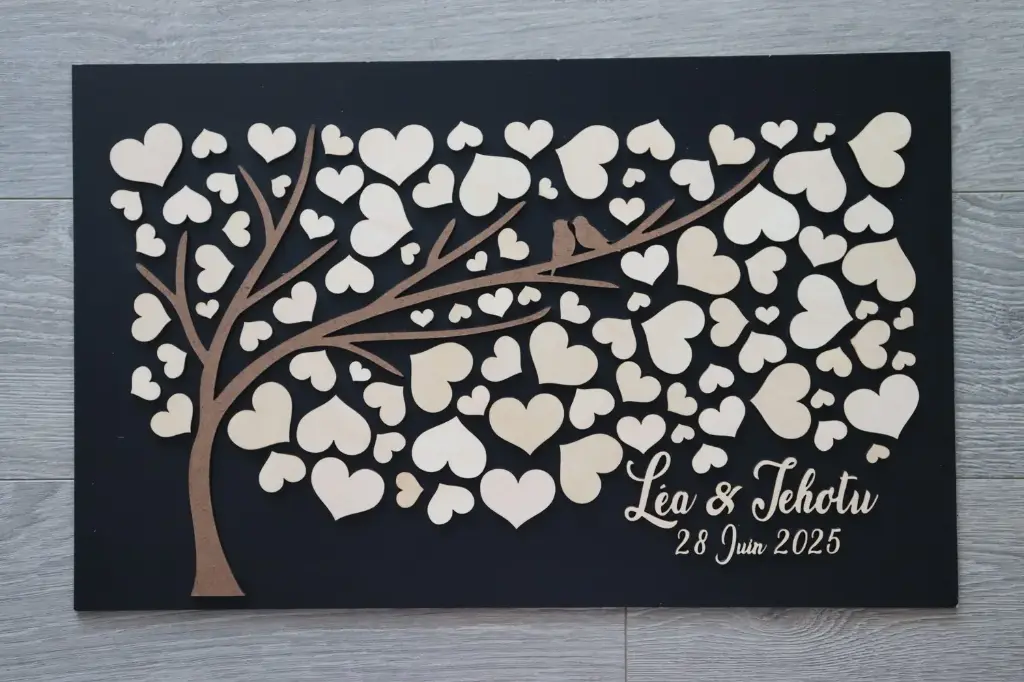 Livre d'or arbre & cœurs en bois personnalisé