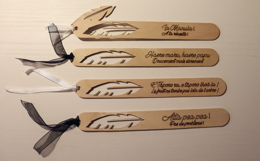 Marque-page plume & expression en bois