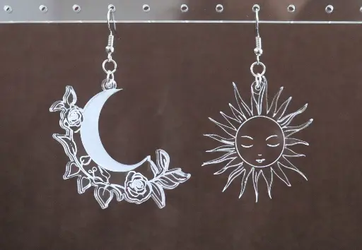 [BOLSPL001] Boucles d'oreilles lune & soleil en acrylique